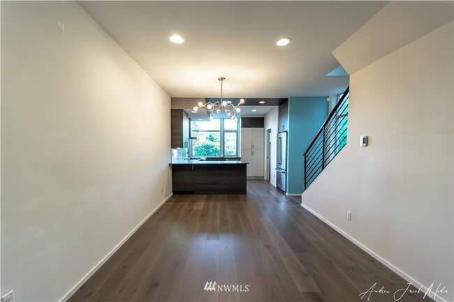 Building Photo - 3Bd/2.5Ba Seattle Townhome