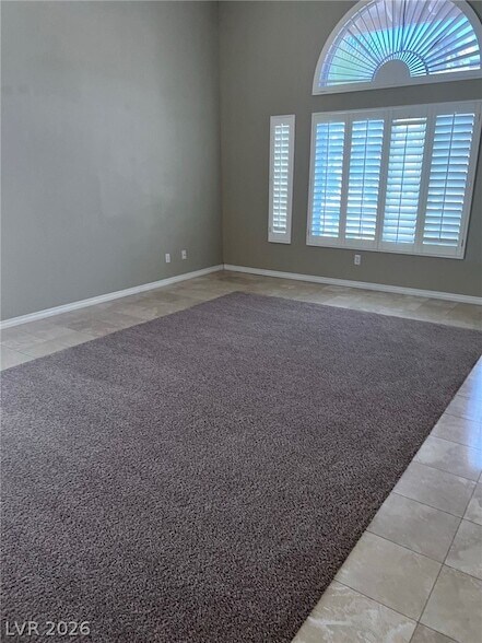 Building Photo - 2817 Via Avanti St