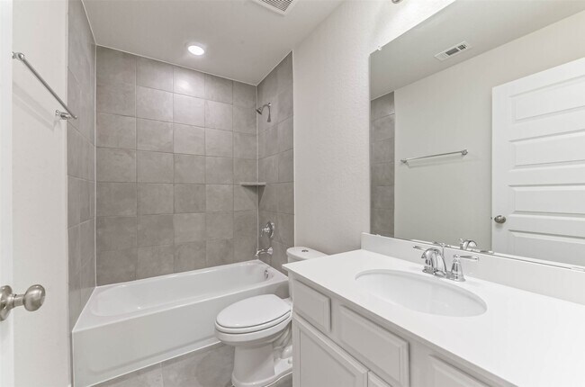 Building Photo - 17590 Rosette Grass Dr