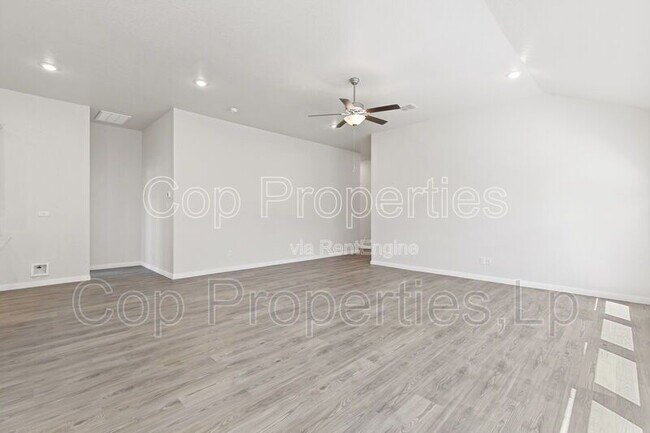 Building Photo - 1133 Eagle Xing