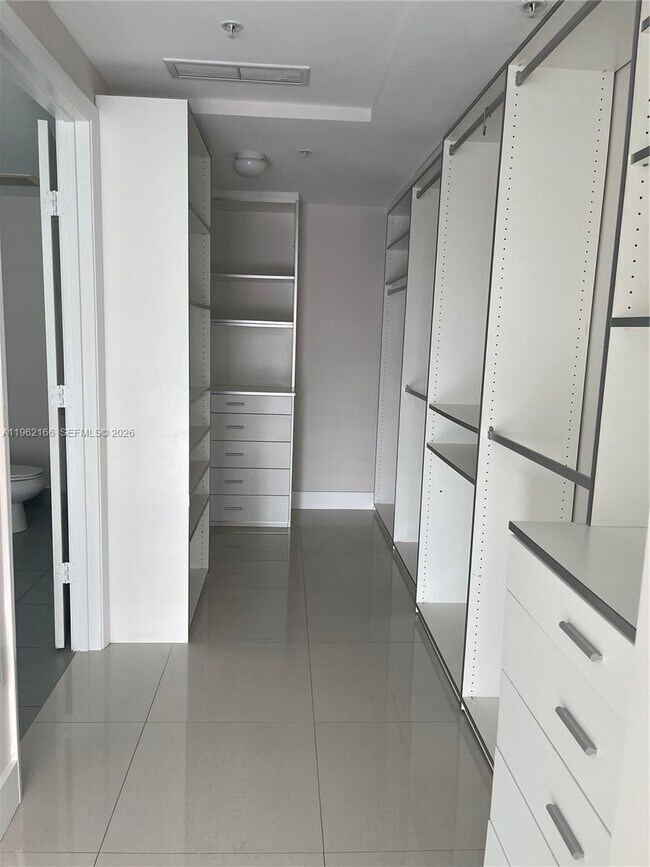 Building Photo - 92 SW 3rd St