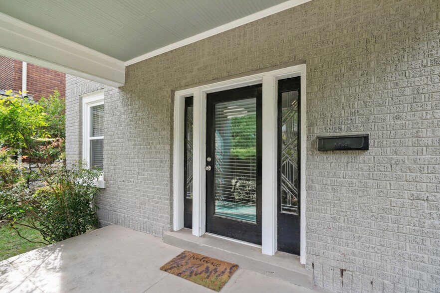 Building Photo - 1701 Autumn Ave