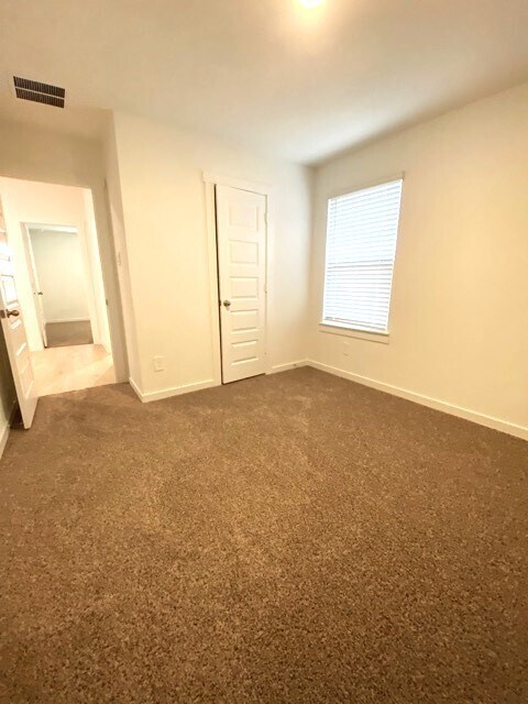 Building Photo - 1623 Fleetwood Crossing Dr