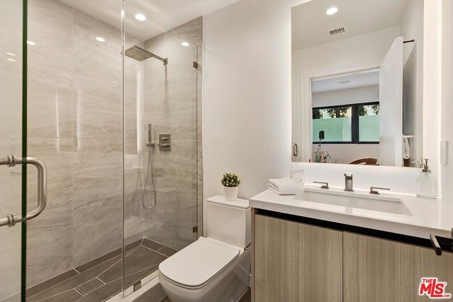 Building Photo - 7273 W Hazel Ct