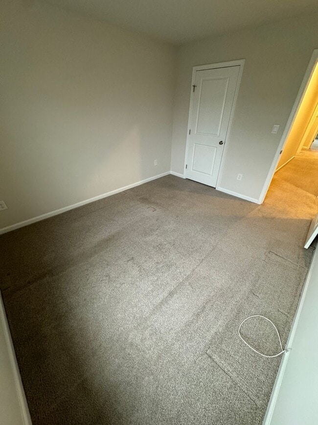 Building Photo - THREE BEDROOM NEW CONSTRUCTION PARKLAND SCHOOLS Townhome