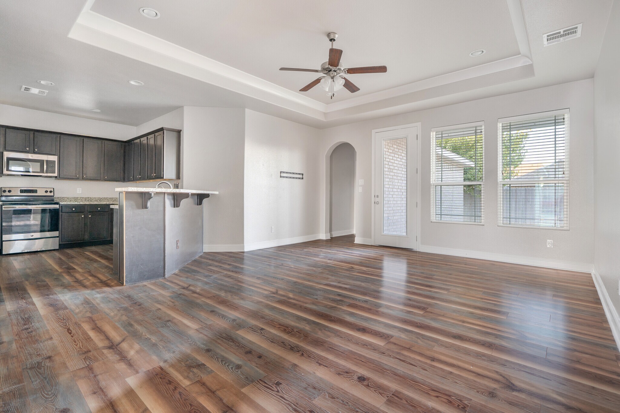 Building Photo - 6008 Ridge View St