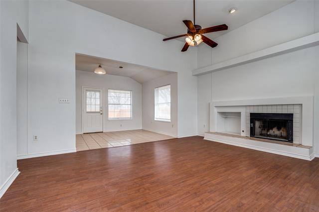 Building Photo - 3312 N Bell Ave