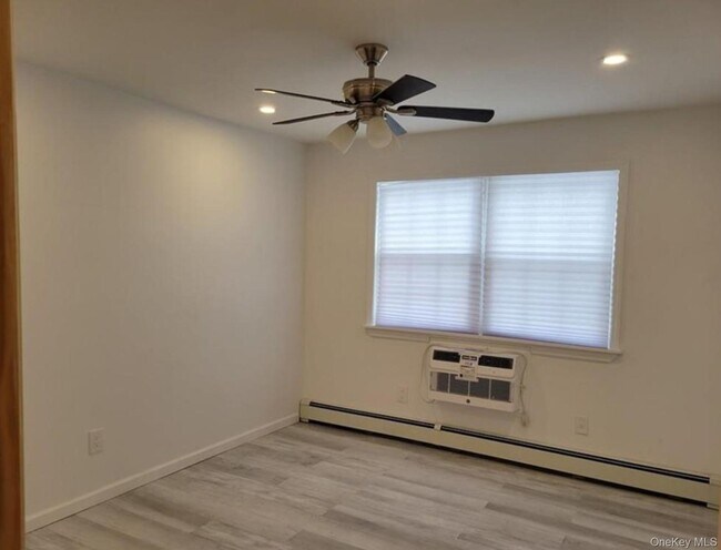 Building Photo - 100 Hillside Dr