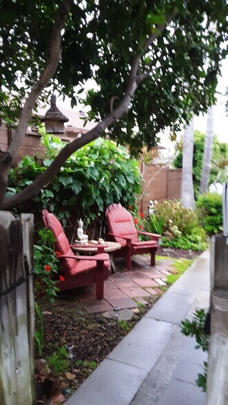 Building Photo - 366 Cypress Dr