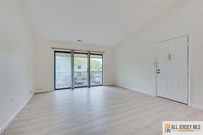 Building Photo - 64 Taylor Dr