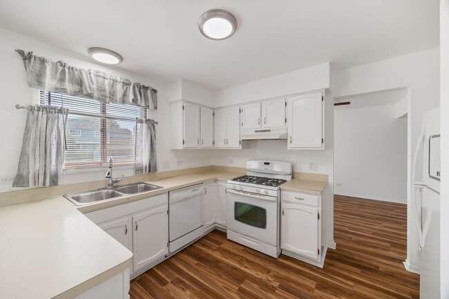 Building Photo - 513 Cutters Mill Ln