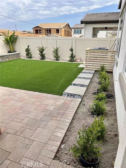 Building Photo - 16559 Pathfinder Ave