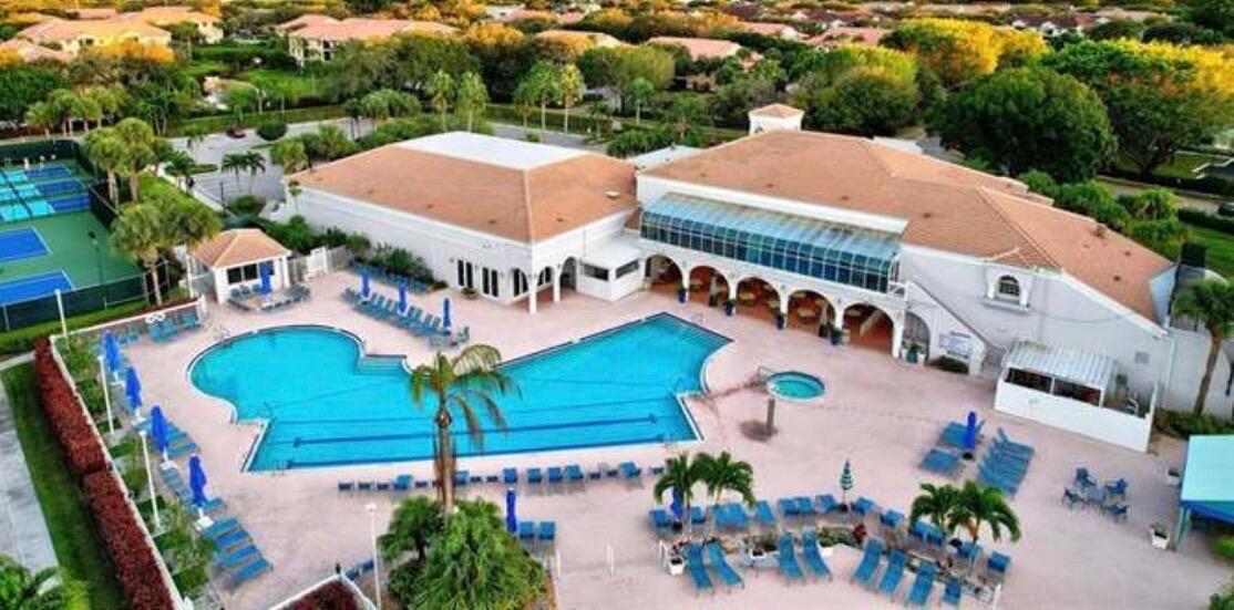 Building Photo - 5439 Verona Dr