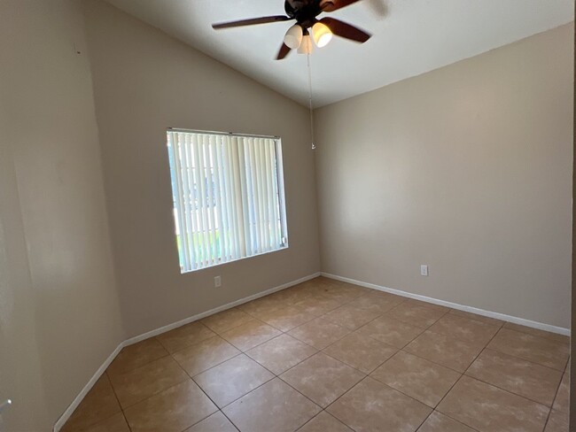 Building Photo - 3 bedroom 2 Bath Home in Perris