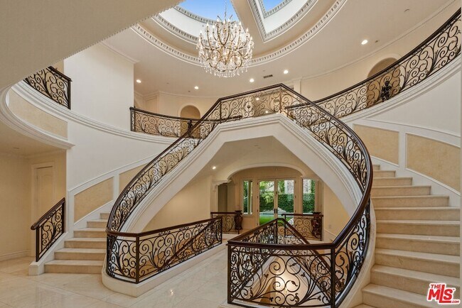 Building Photo - 1455 Robmar Dr