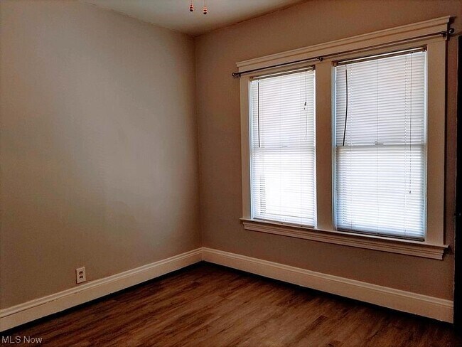 Building Photo - 4249 W 50th St