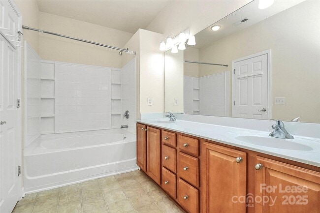 Building Photo - 10212 Jacobs Creek Dr