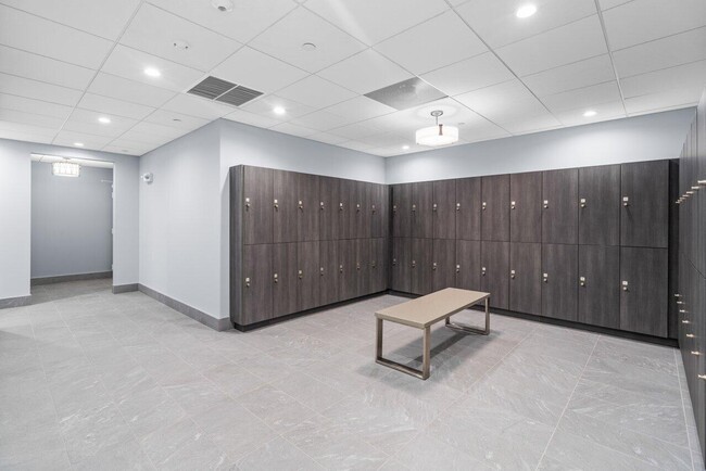 Building Photo - 7340 Amberly Ln