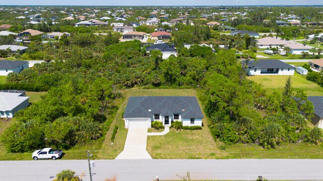 Building Photo - 15245 Brainbridge Cir
