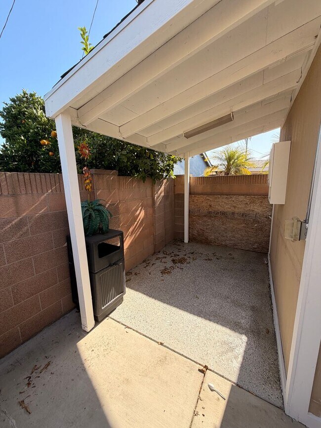 Building Photo - Unbelievable 4 Bed, 4 Bath House For Rent In Buena Park-Must See To Appreciate!