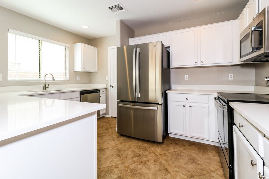 Building Photo - 21790 W Ashleigh Marie Dr