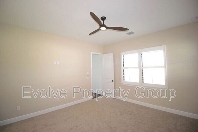 Building Photo - 20 Del Palma Dr