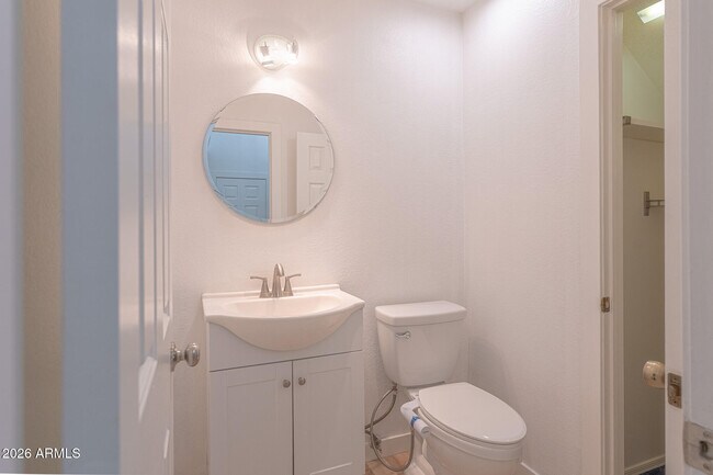 Building Photo - 5625 E Tierra Buena Ln