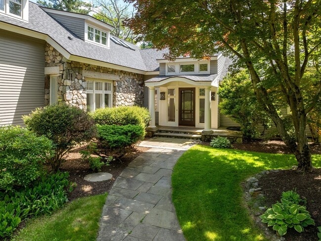 Primary Photo - 423 Concord Rd