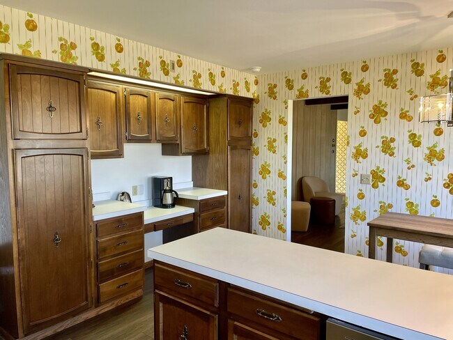 Building Photo - 3604 W Country Club Ln