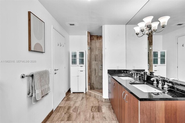 Building Photo - 300 S Biscayne Blvd