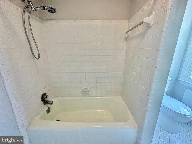 Building Photo - 703 Kentland Dr