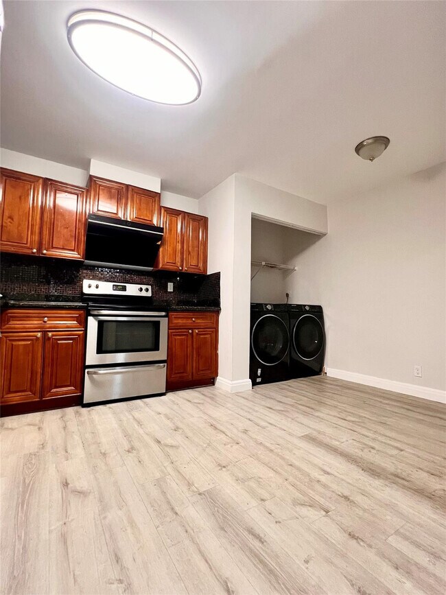 Building Photo - 12269 Royal Palm Blvd