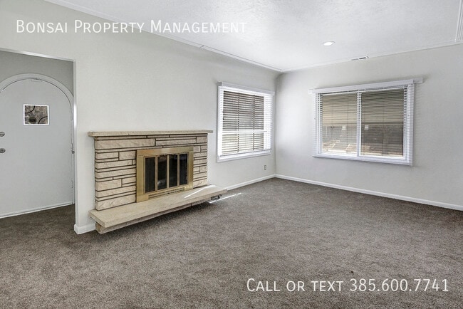 Building Photo - 1430 Denver St