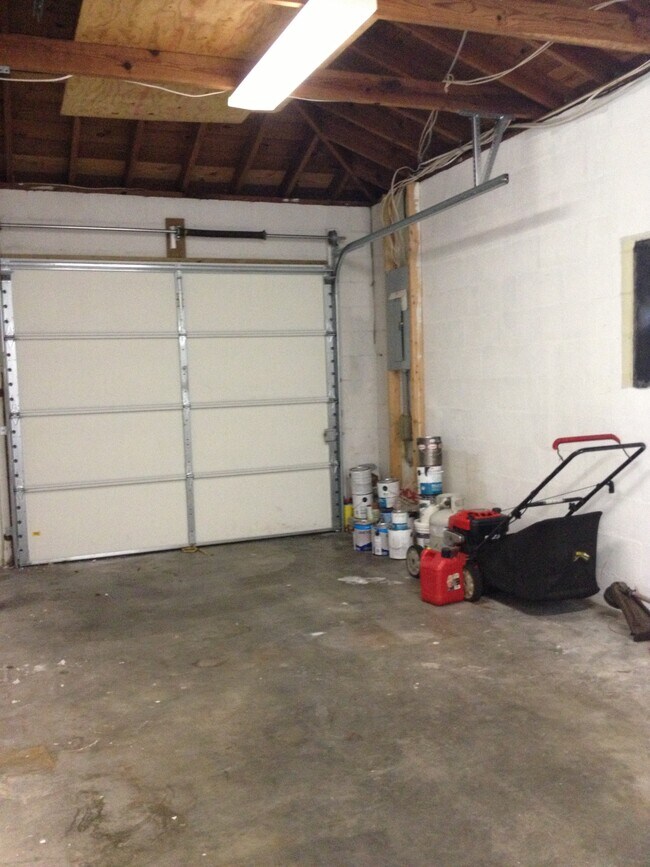 Building Photo - 3009 Oberlin Ave