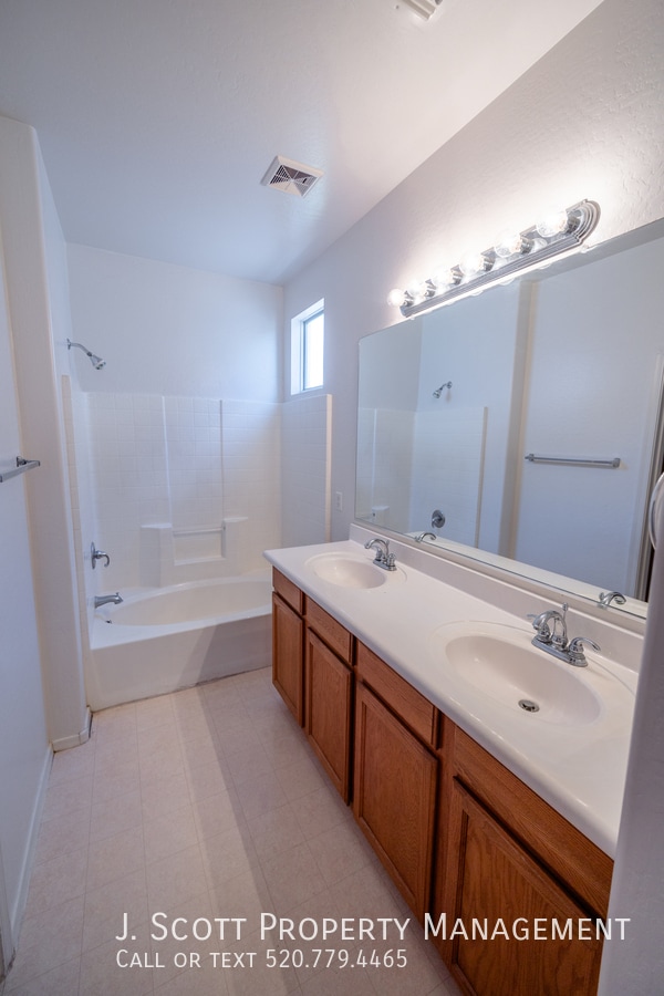Building Photo - 3886 S Dew Drop Ln