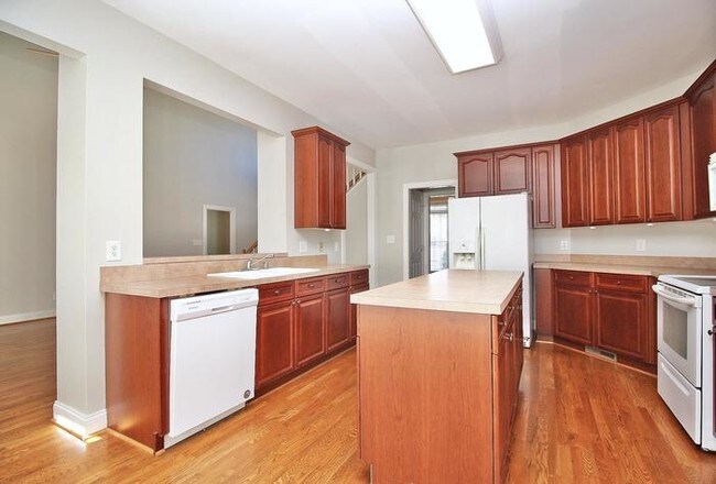 Building Photo - 6000 Abergele Ln