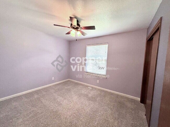 Building Photo - 495 Ash St