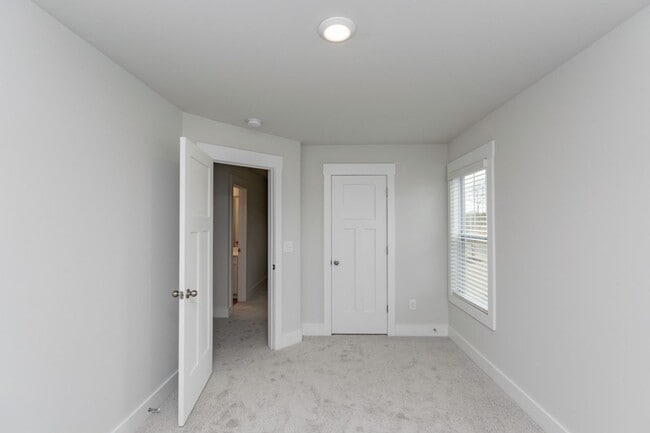 Building Photo - Monte Vista Townhomes