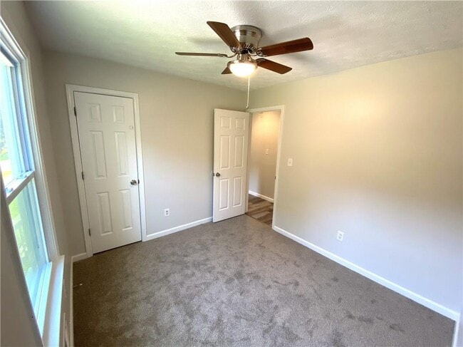 Building Photo - 109 Indian Trail Dr