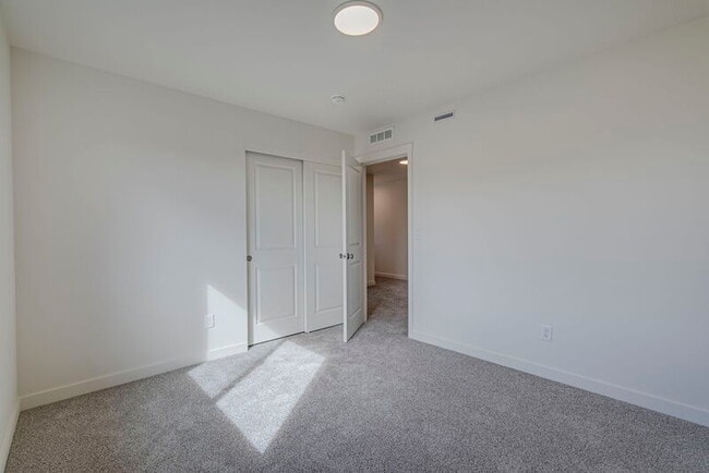 Building Photo - 1843 NW 18th Way