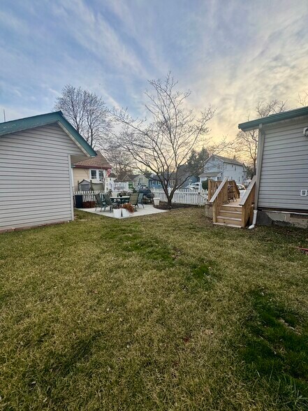 Building Photo - 203 Moreau St