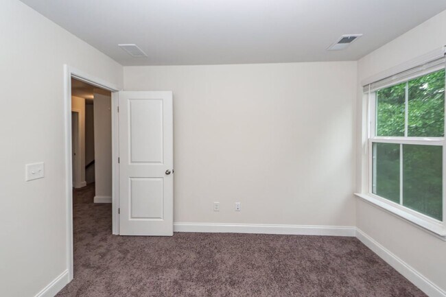 Building Photo - 7787 Montview Rd