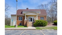 Building Photo - 1305 Oswego Rd