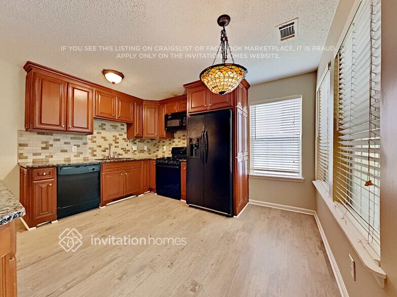 Building Photo - 7505 Stonehenge Way