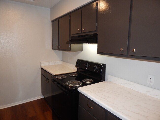 Building Photo - 204 Northpointe Ave