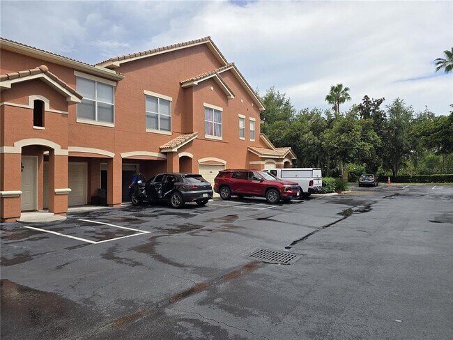 Building Photo - 19921 Villa Ridge Dr