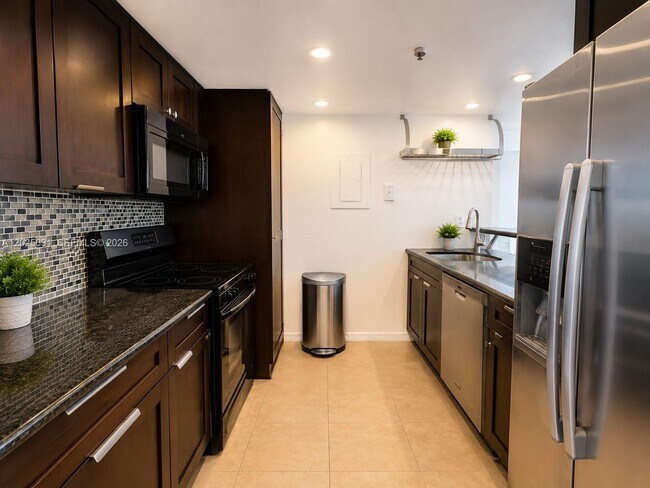 Building Photo - 7601 E Treasure Dr