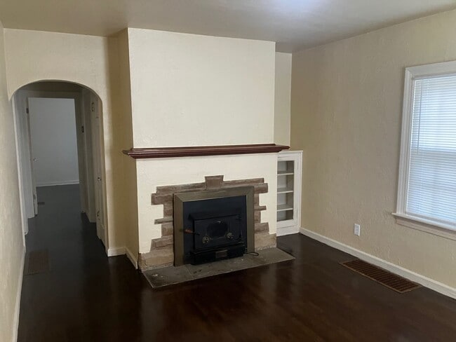 Primary Photo - Charming 3-Bedroom Home with Unique Detail...