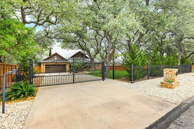 Building Photo - 17006 Silverwood Dr