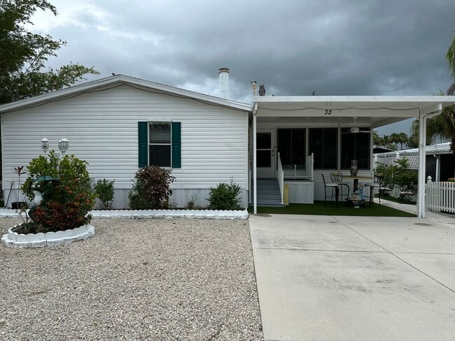 Building Photo - Spacious 3BR Single-Family Home Near Downtown Naples & Beaches